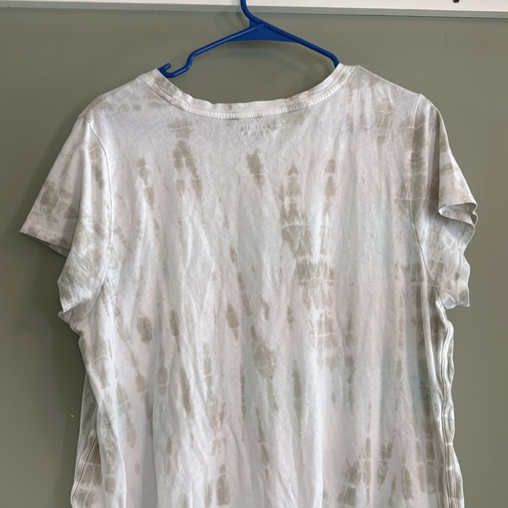 Athleta Tee - Picture 6 of 9